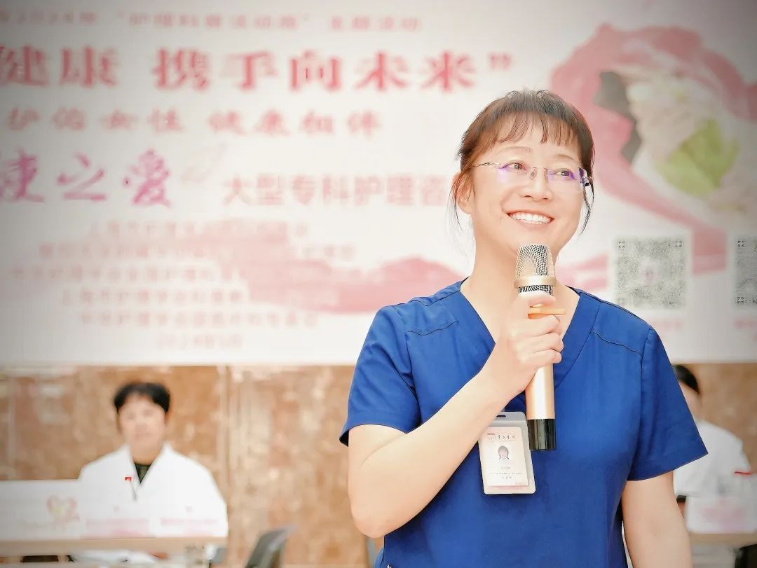 专科小组精准服务,华山医院宝山院区护理志愿者队伍提升服务内涵