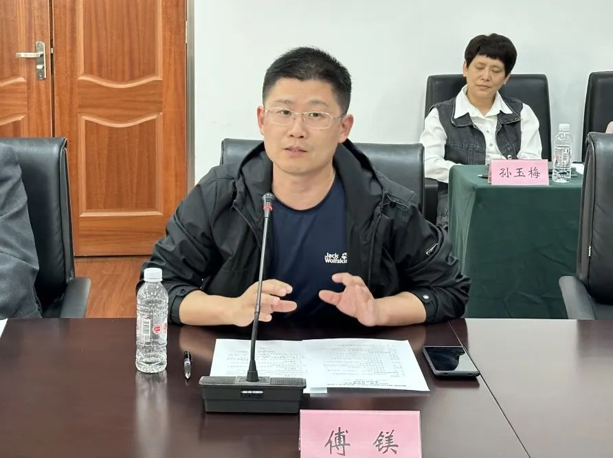 顾村镇政协委员工作站围绕"加快推进新顾城15分钟社