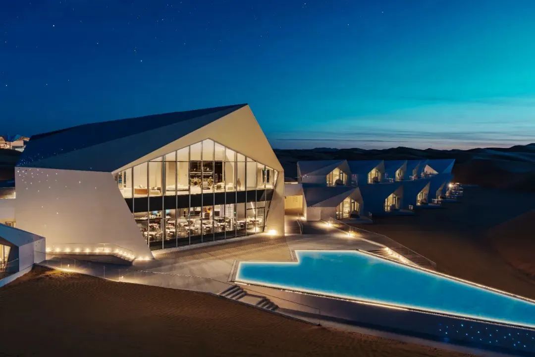 上海建工参与打造宁夏沙坡头"璀璨项链"——沙漠中的钻石酒店