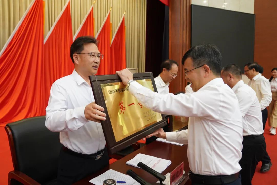 张家良,杨泽民,张志凤,张志坚,林坤,张卫民等市委,市人大常委会,市