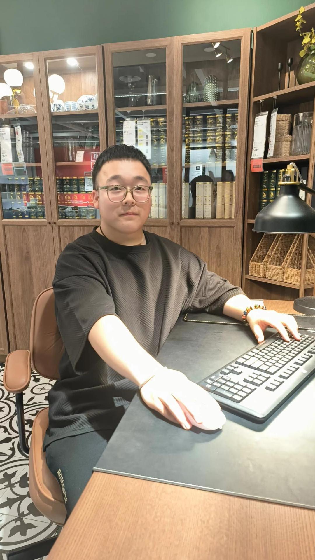 徐州市中等职业教育国家奖学金获奖学生风采展示