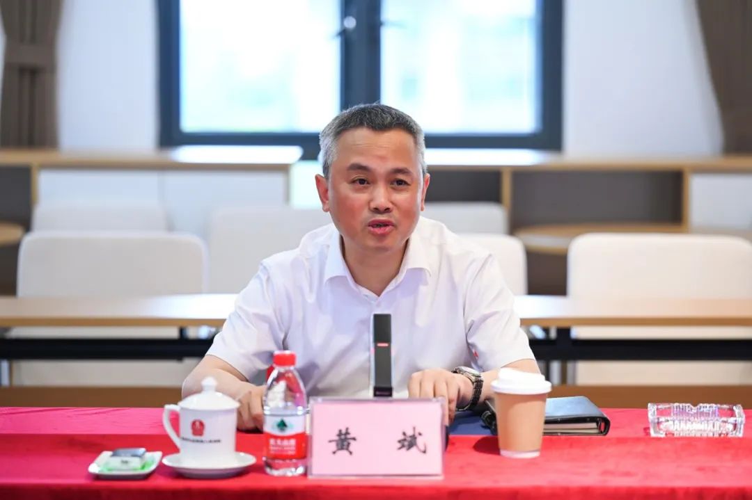 黄斌院长带队前往九龙坡法院考察交流"枫桥式人民法庭"建设工作