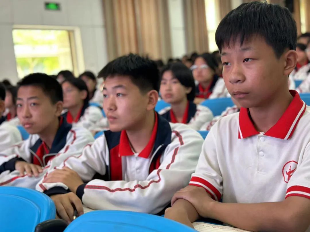 武邑县委网信办开展预防青少年网络沉迷系列健康教育进校园活动