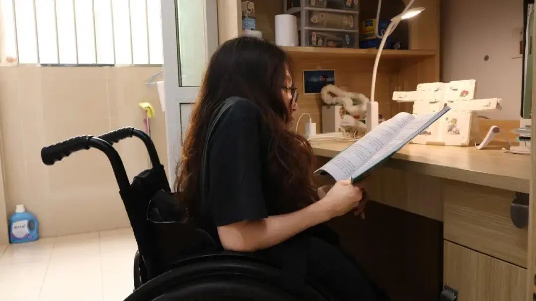 "瓷娃娃"关淑婧,考研成功!