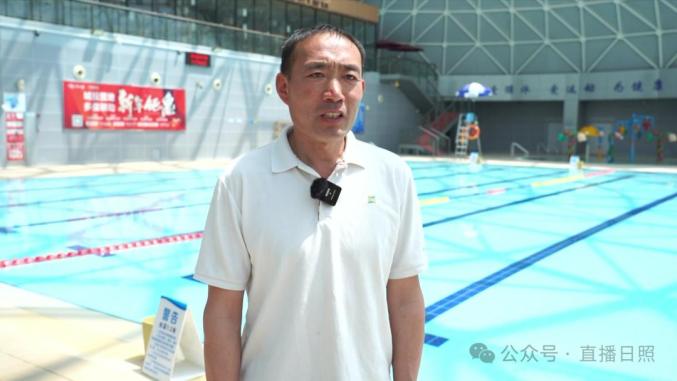 日照城投体育发展集团职工吴涛(志愿者)表示,作为此次比赛的配速员之