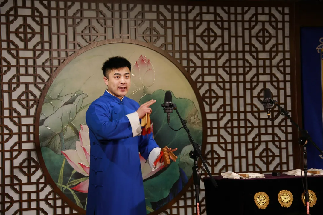 《青岛曲艺社相声大会》演出时间:截至2024年6月30日(19:00-21:30,14