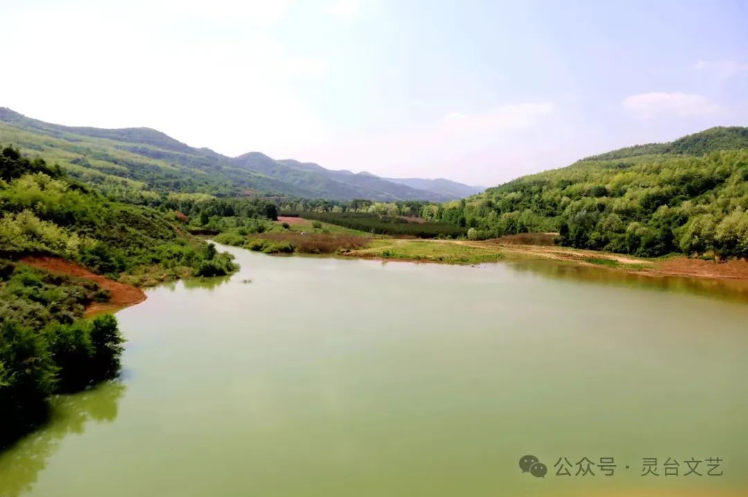 灵台县文联,百里镇人民政府组织开展"溯源商周文明 · 畅游山水百里"