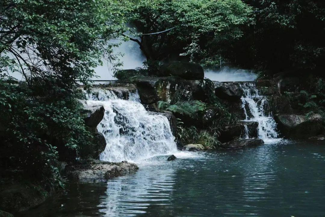 地下长河地址导航:诸葛八卦村景区优惠政策:中国旅游日(5.