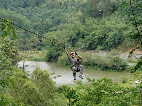 飞越丛林探险乐园来袭!就在鹤山这里