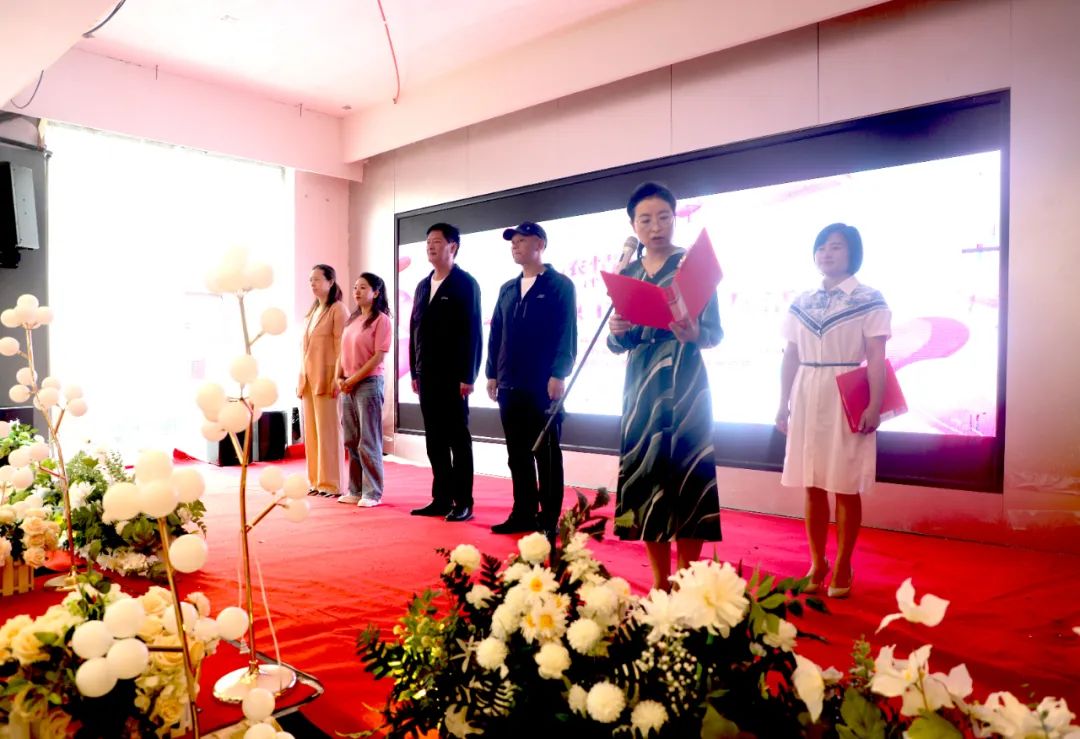 文县举办"浓情共聚 怦然心动"青年职工交友联谊活动