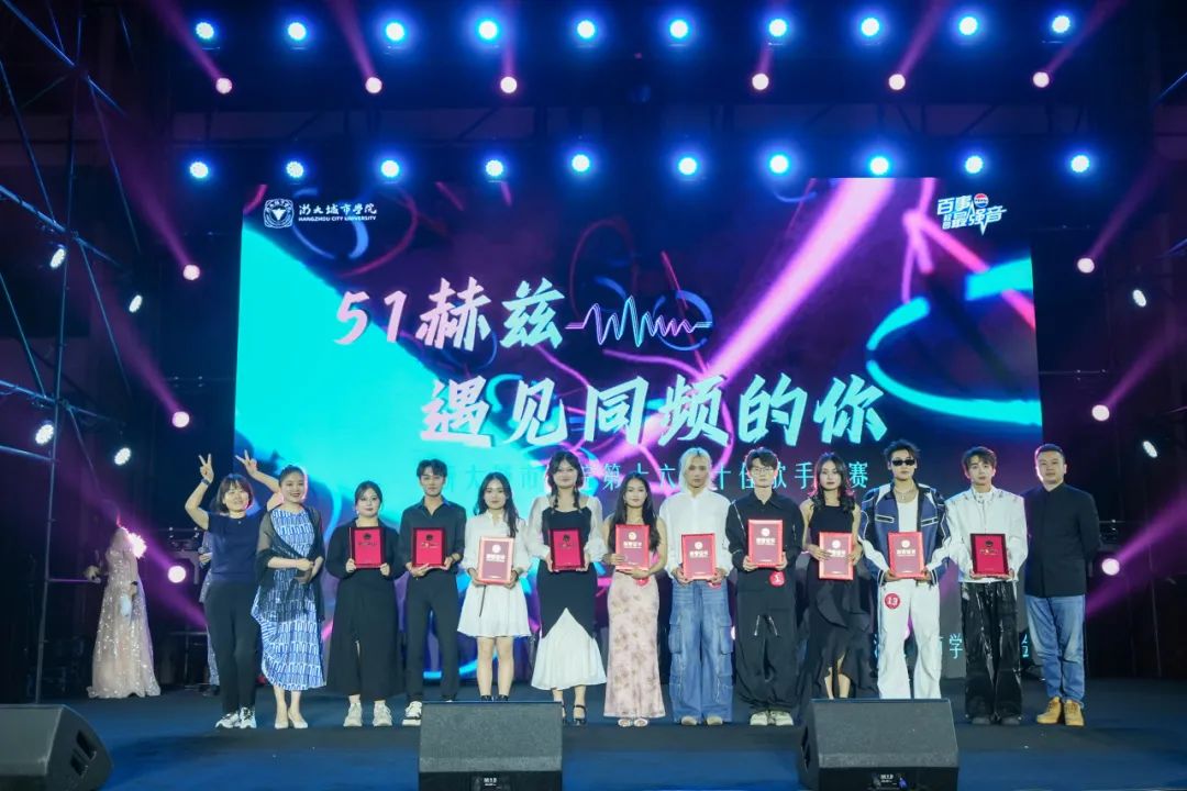 2201 程嘉瑶工商管理2202 程杨帆应用统计2301 李欣冉土木工程2302 刘