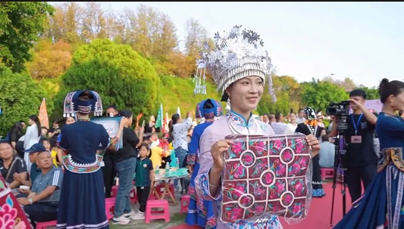 "接皇姑"接出民族团结最大"同心圆"