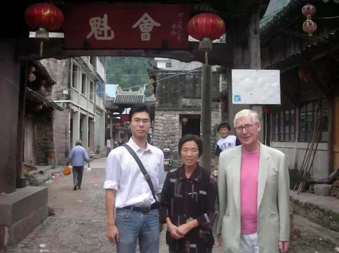 他的书房在北大,也在.