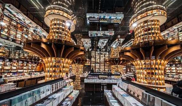 上海11家网红书店大变身!十年最美相伴!