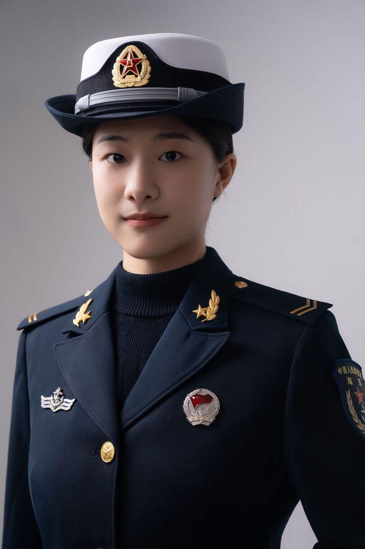 女兵证件照片常服图片