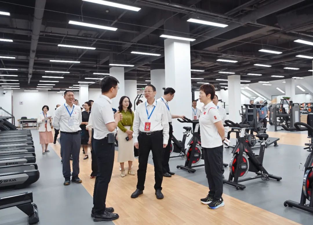 市人大常委会副主任曹再兴,李平,李伟群,王瑜珲,张白云,杨长江,副市长