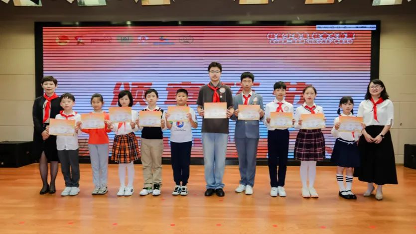 小手牵大手,"社区小先生"以社区为舞台书写成长与奉献的故事