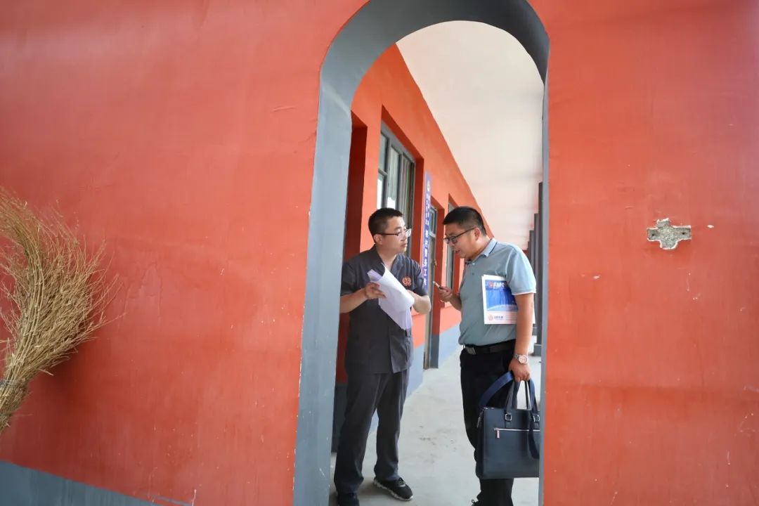 安阳县法院:法官村内"搭台"  纠纷现场化解