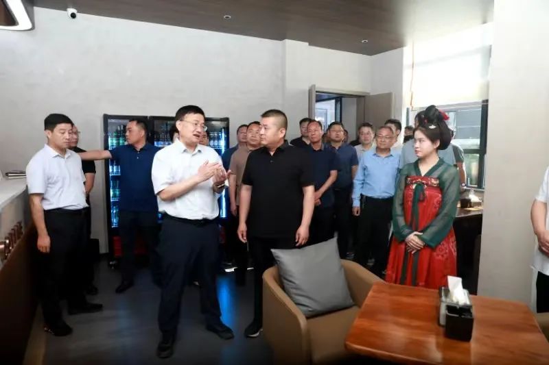 两个阶段进行活动分为现场观摩和区领导韩建军,孙毅辉,胡贵生,刘文文