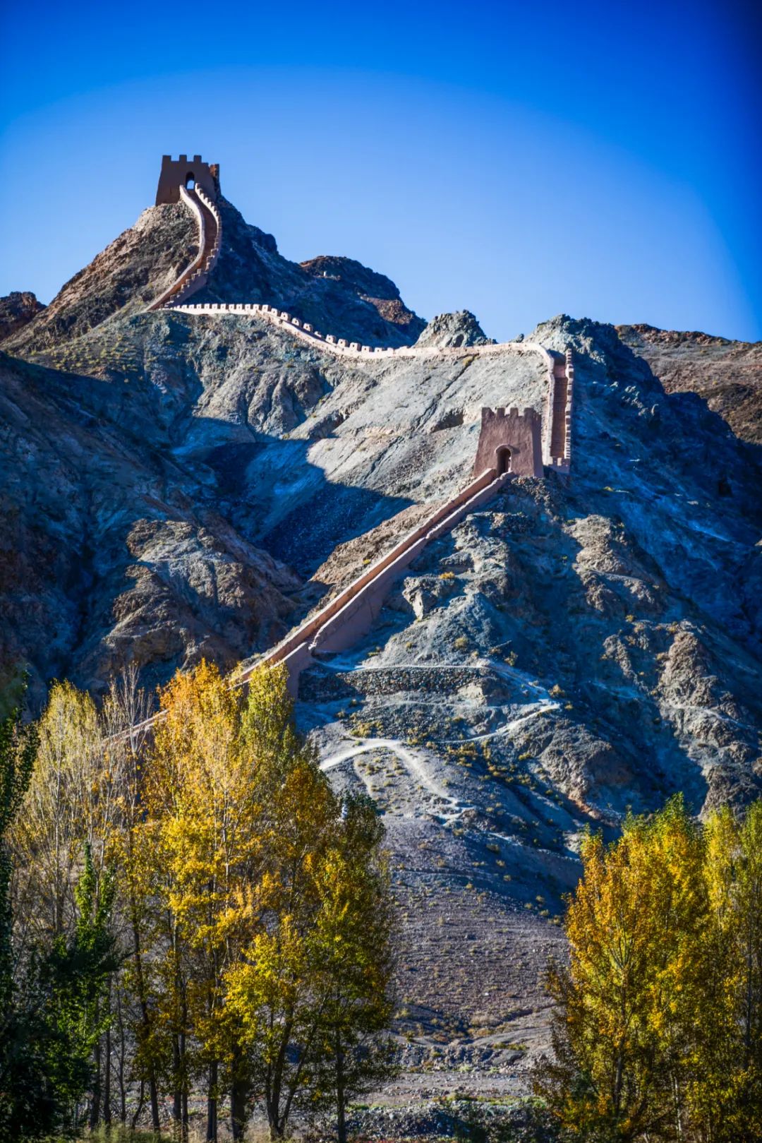 嘉峪关小巷子图片