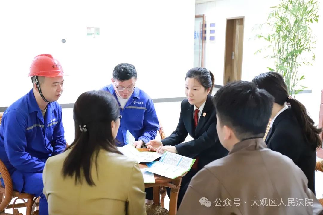 典亮生活"活动,为社区居民带来了一场精彩的《民法典》专题普法讲座
