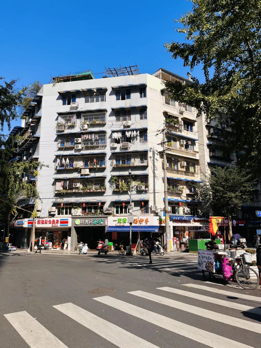 在成都街头晃,晃出一番事业