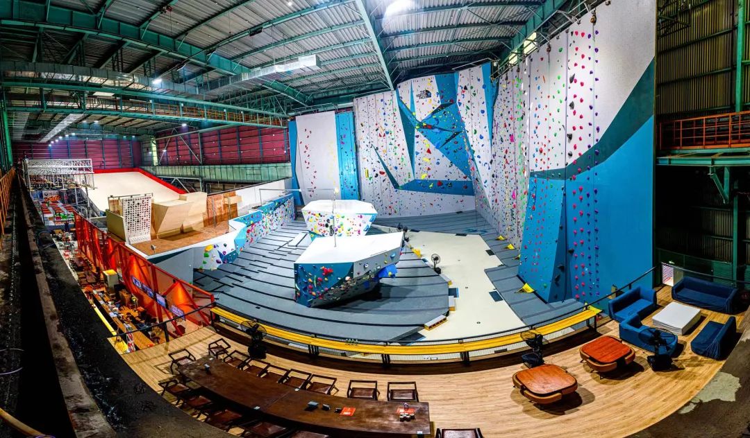 攀岩爱好者,来宝山这家场馆打卡吧