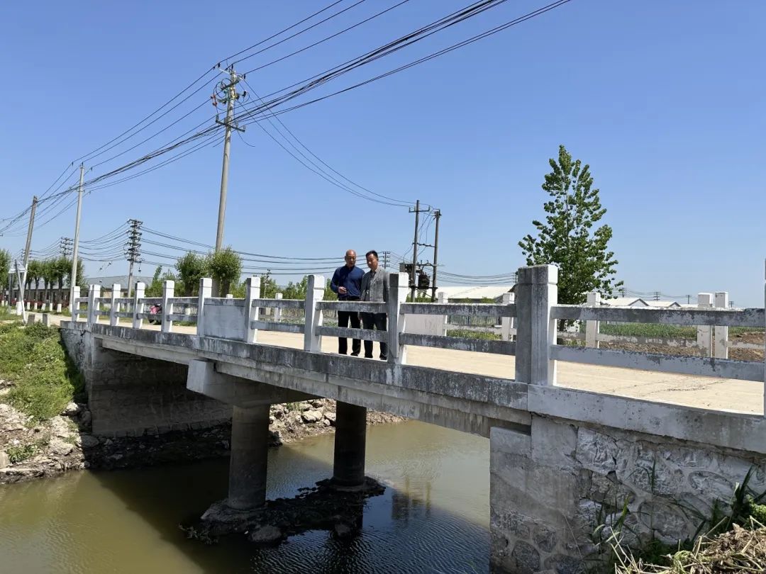 今年以来,新河镇将人居环境整治工作作为全年重点工作,通过开展季度