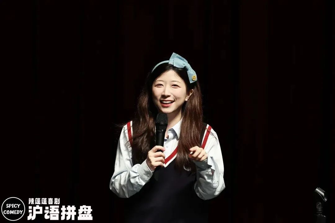 norah作为多语脱口秀演员,各平台粉丝已累计破800万!