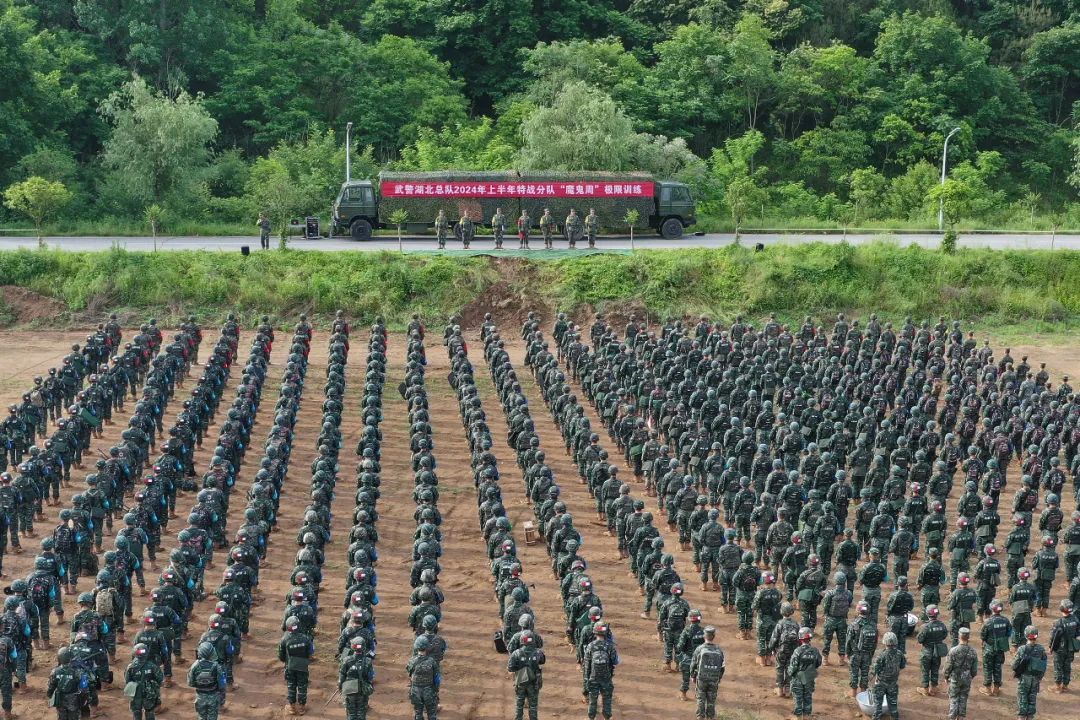 "魔鬼周"极限训练,直击武警特战队员硬核瞬间