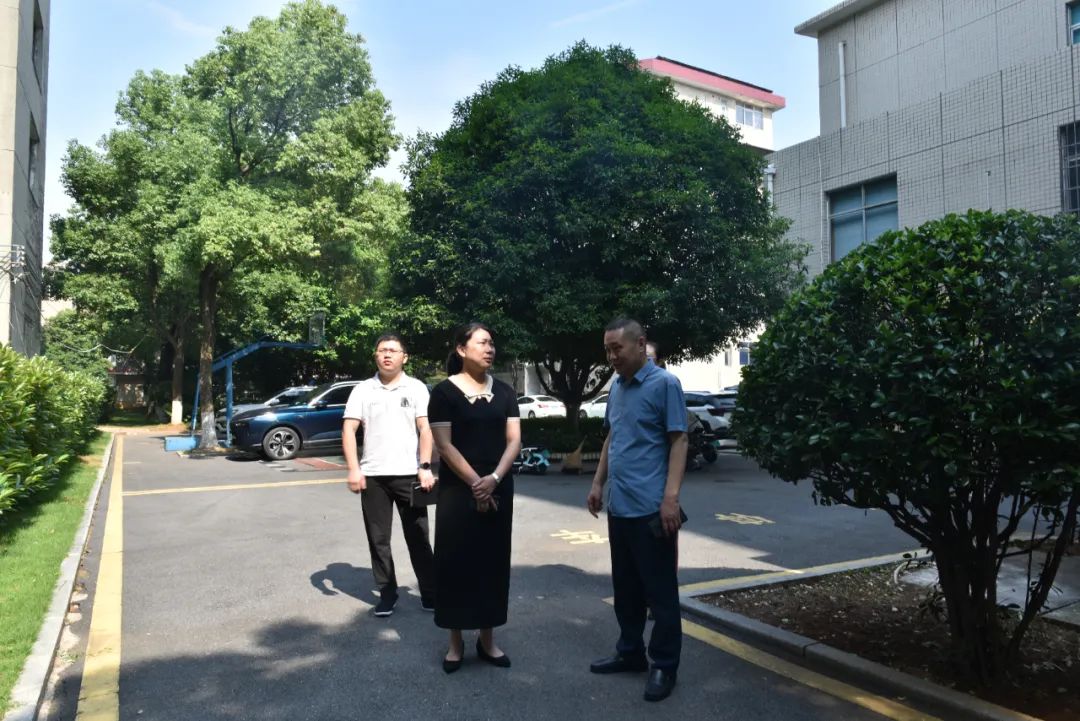 省人大代表周欢视察津市法院工作