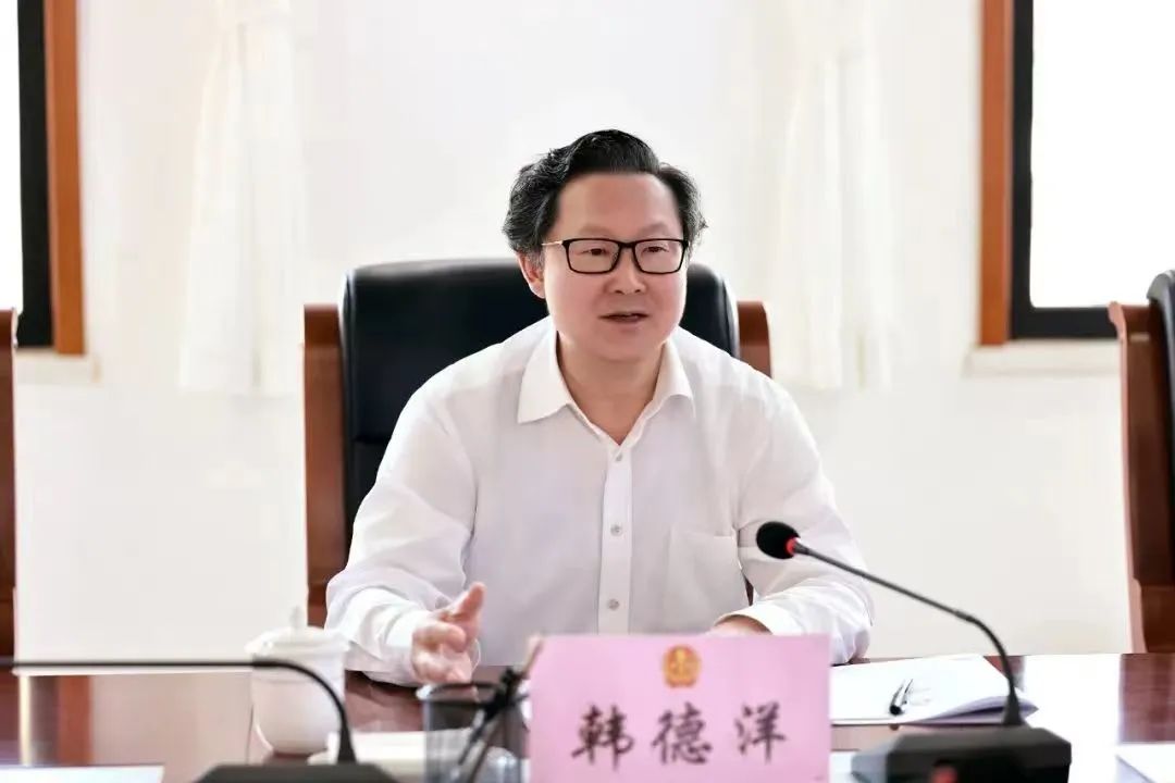 韩德洋赴延安法院调研