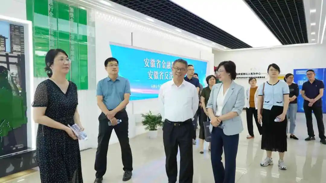 市中级人民法院审判委员会专职委员侯贵枝,长垣市人民法院党组书记