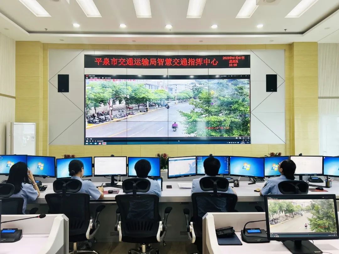 万元,新购入纯电动公交车辆50台,绿色公共交通车辆在线运营率达到100%