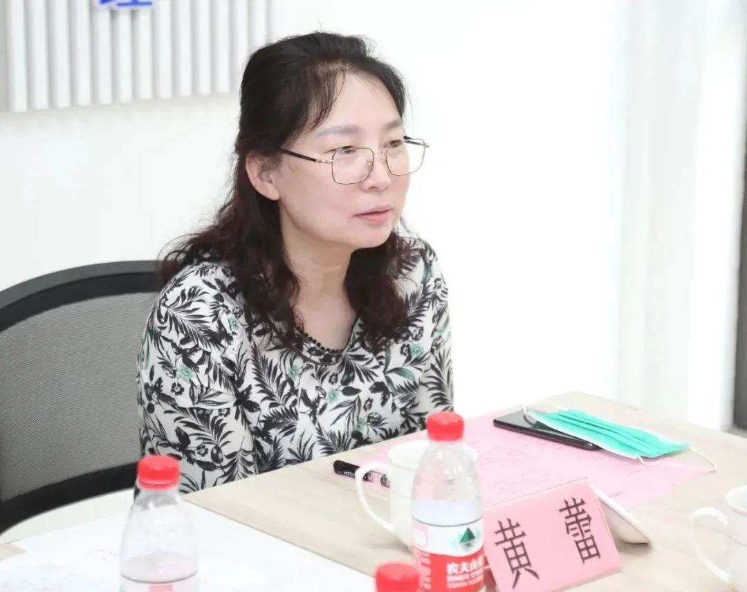 区政协委员,上海擎盾信息科技有限公司副总经理黄蕾建议:菜市场要根据