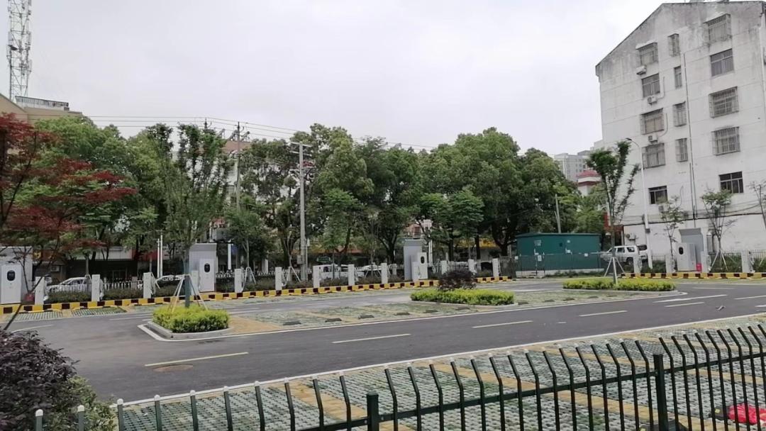 为解决城市停车难问题,庐江县康江建设投资有限公司下属子公司庐江县
