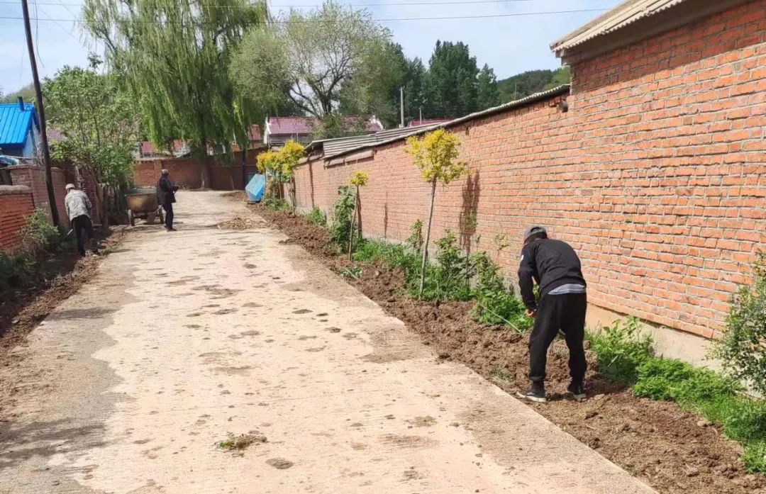 【县域突破·环境整治】龙山满族乡:环境常整治 乡村换新颜