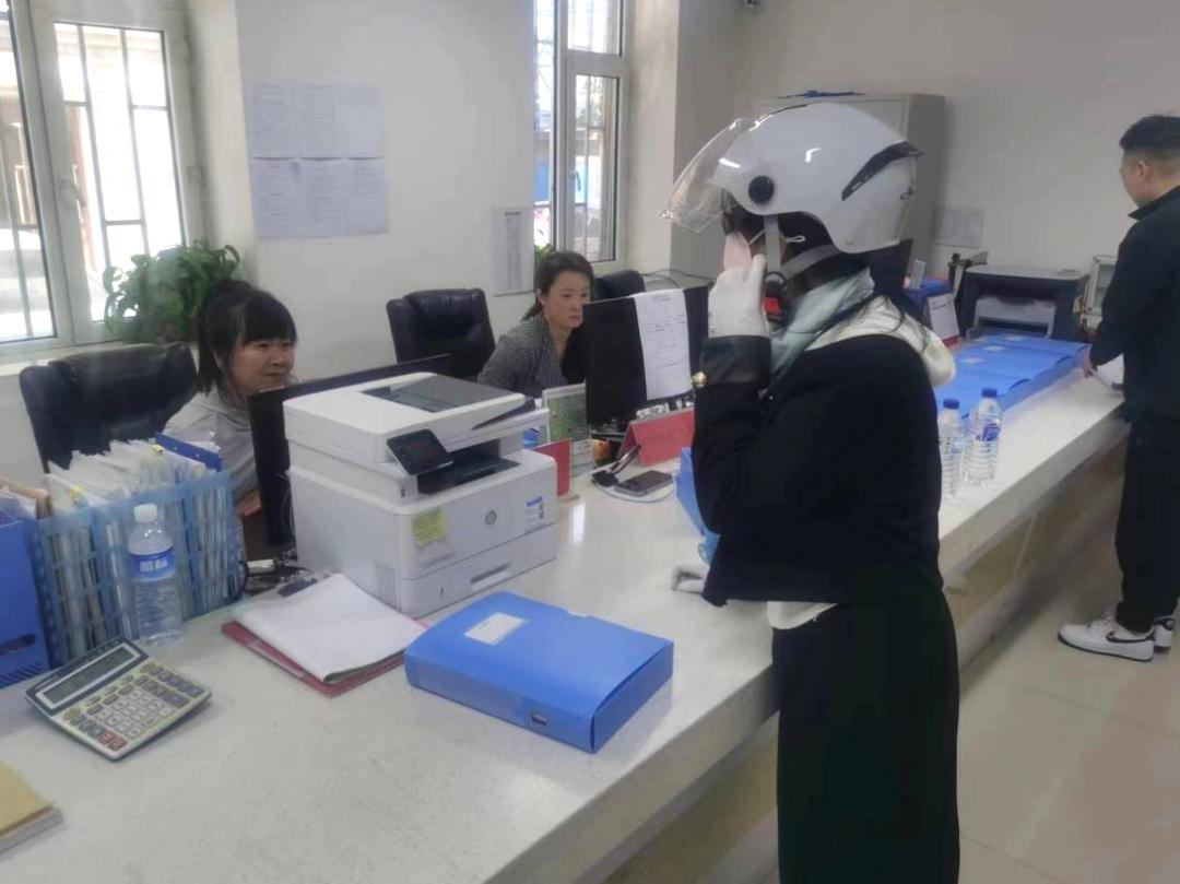 【县域突破·社会治理】河南街道开展帮代办服务,为居民幸福加码