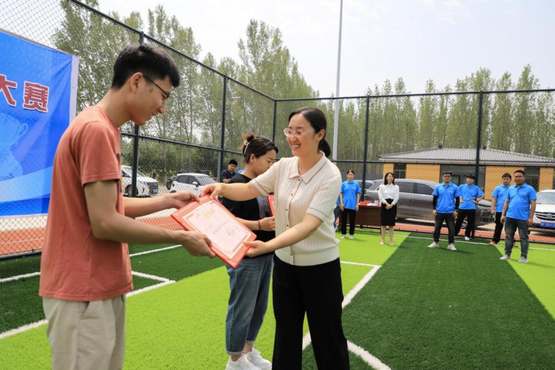 大营镇中学校长图片