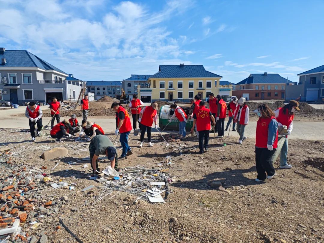 【文明创建】漠河市西林吉镇开展白色垃圾清理志愿服务活动