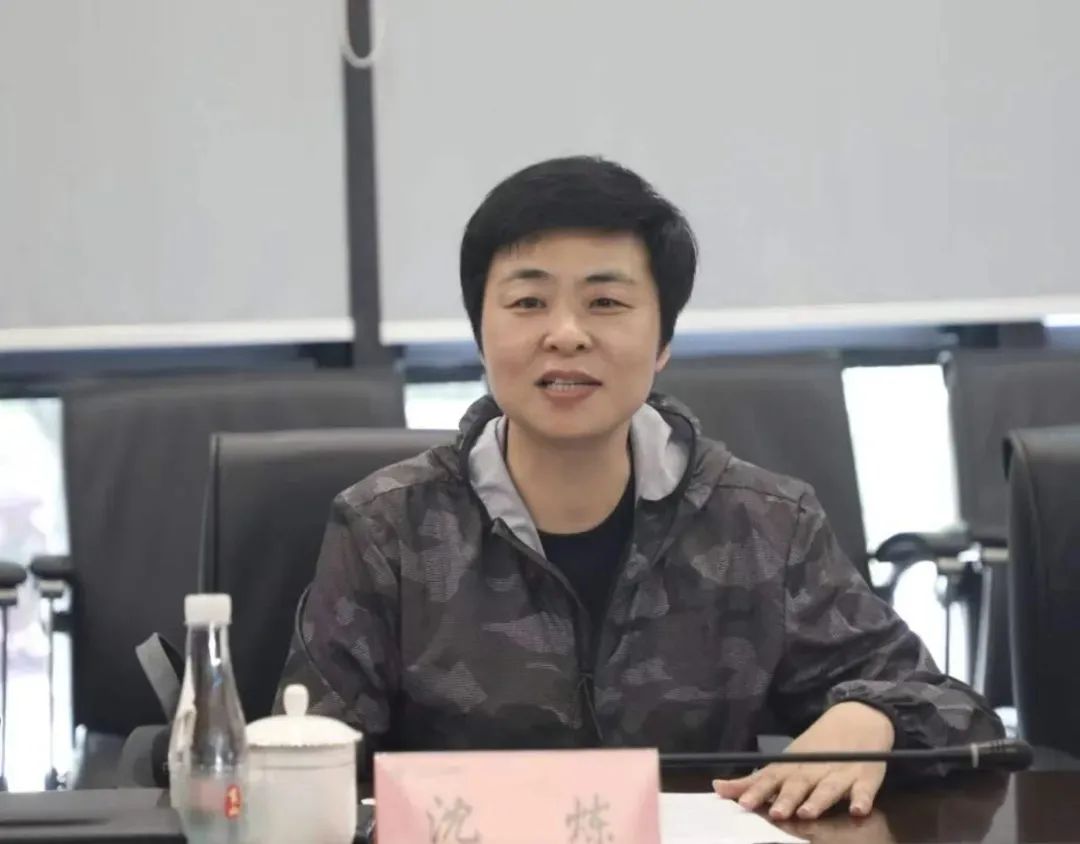 崇明区公安分局,区工商联在长兴企业集团揭牌成立"蓝鲸""瀛盾"护企