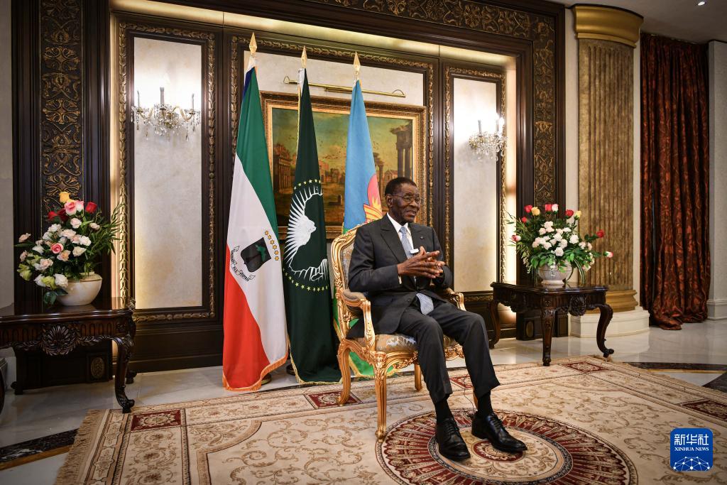 赤道几内亚总统奥比昂图片