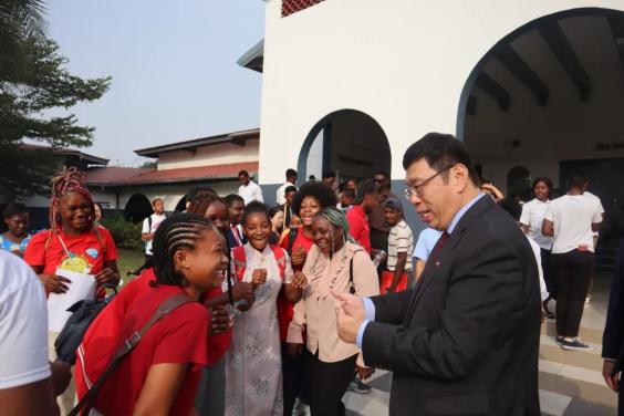 驻赤道几内亚大使:中赤几合作前景光明广阔