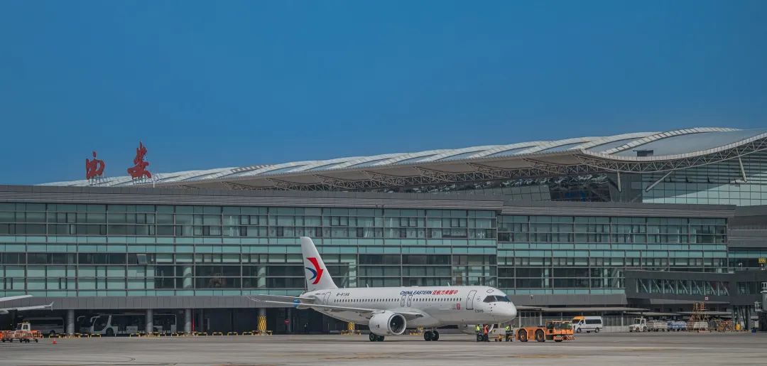 从上海虹桥机场飞赴北京首都机场东航创造了c919航程中的多项第一