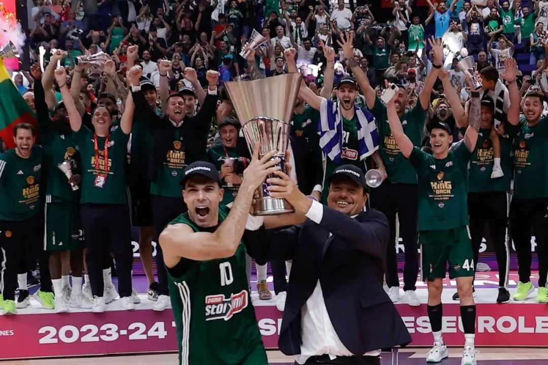 当地时间5月28日,欧洲篮球冠军联赛在柏林进行了最后的冠军争夺战