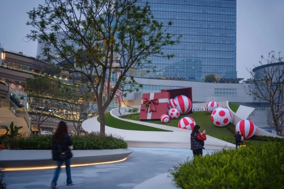 成都万象城公共广场改造 / flo景观设计事务所