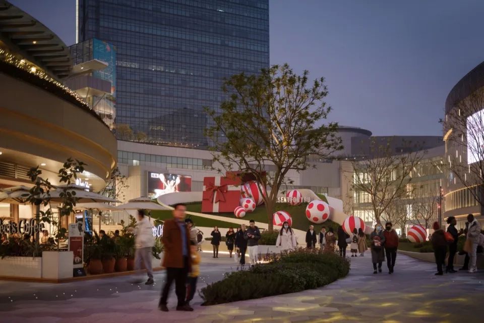 成都万象城公共广场改造 / flo景观设计事务所