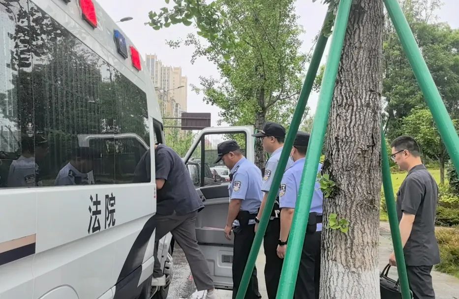 向老赖"亮剑"!