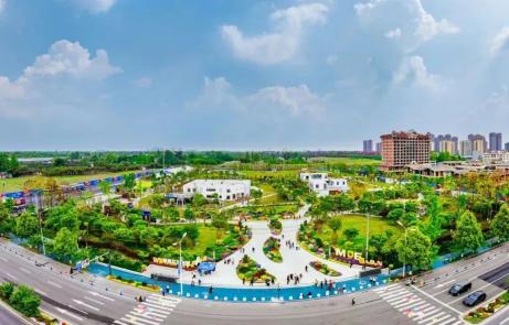 82万余元;周边纳入统计监测的17家酒店,民宿累计接待33908人,实现营收