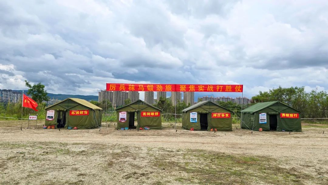 此次驻训活动以水域救援和绳索救援为主要演训课题.